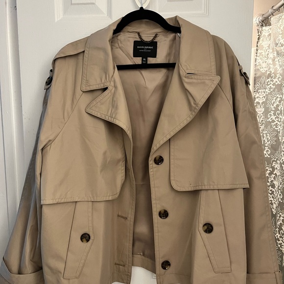 Banana Republic Jackets & Blazers - Banana Republic Beige Double-Breasted Coat